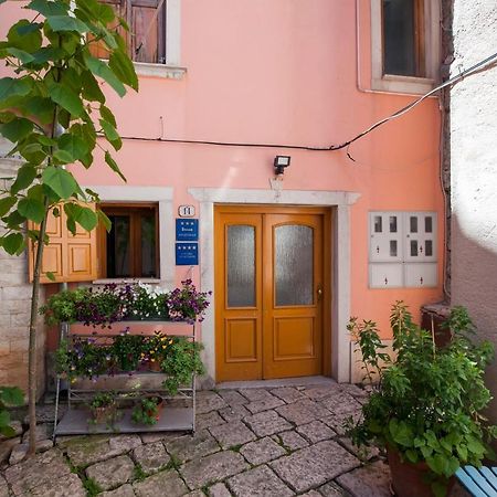Guesthouse Ancient Stone Rovinj Exteriör bild