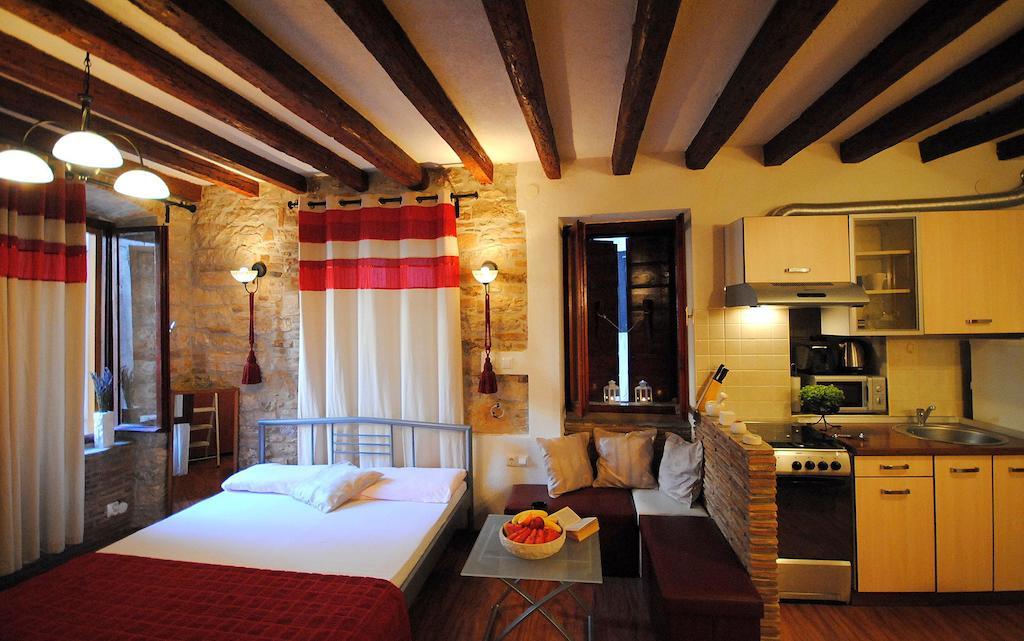 Guesthouse Ancient Stone Rovinj Exteriör bild