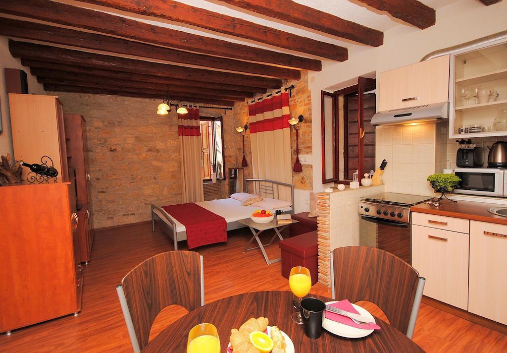 Guesthouse Ancient Stone Rovinj Rum bild